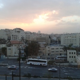 Widok na zachodnią część Jerozolimy z hotelu Leonardo Jerusalem